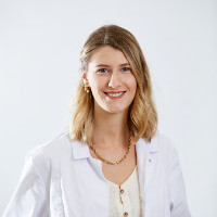 Frau Corinna Brings